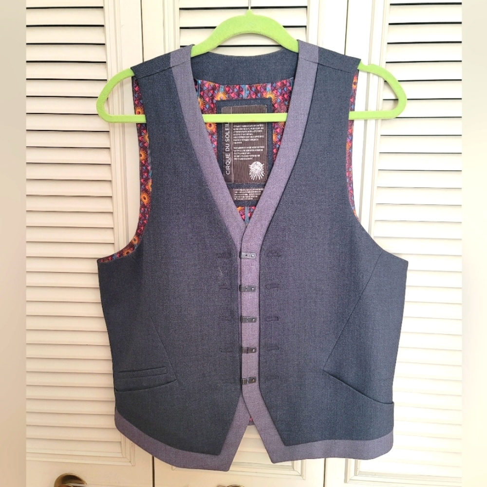 Cirque du Soleil Vest Saltibamco Men's Large